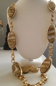 Necklace and earrings set